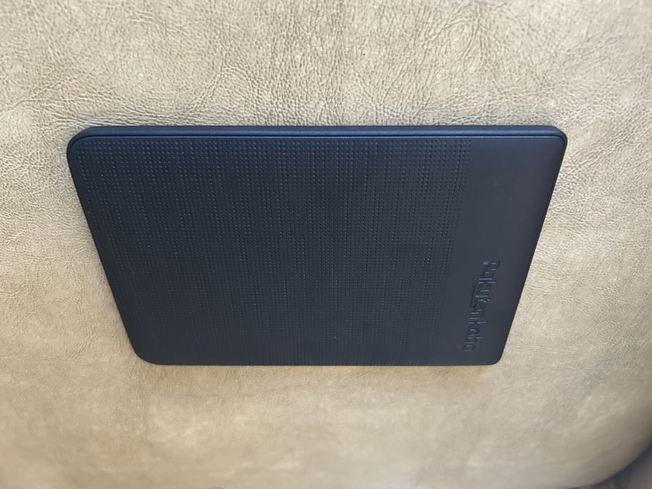 Електрона книга Kobo Nia