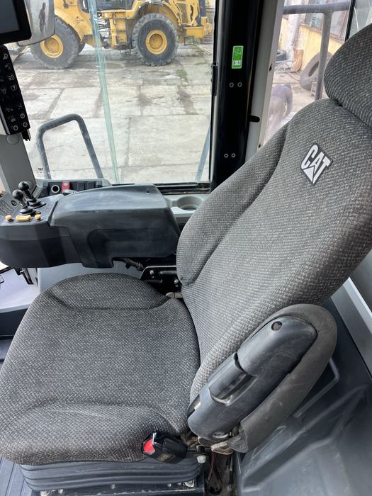 Фронтальний навантажувач Caterpillar 966 2017 рік