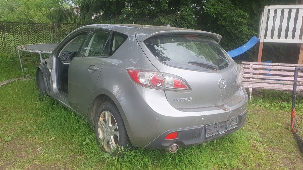 Mazda 3 2010r klapa silnik drzwi części