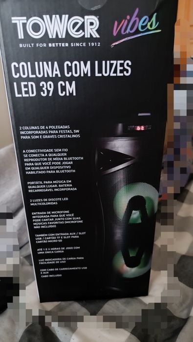 Coluna de som totalmente Nova