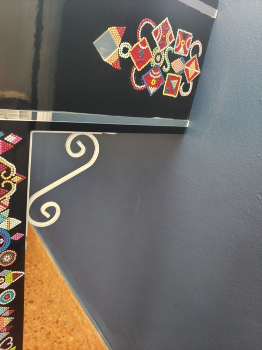 Konsola wysoki połysk, czarna,biała ozdoby ręcznie robione