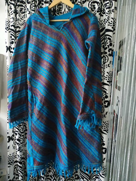 ciepła sukienka z kapturem