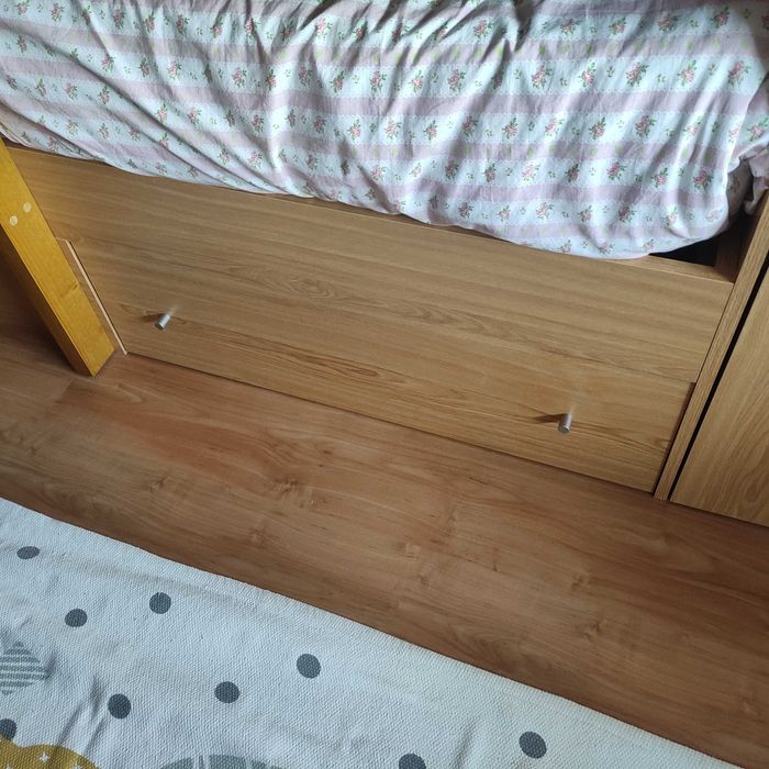 Beliche sem colchões com arrumação