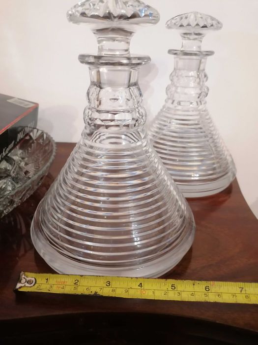 Par de Garrafas Decanter de Licor de Cristal Lapidado