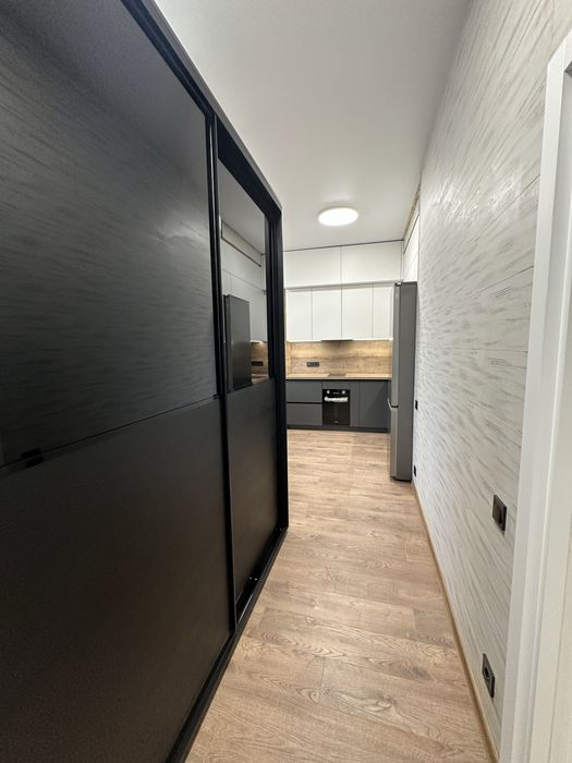 **ЦЕНТР! 37 кв.м. Сучасне Планування! Район Площі