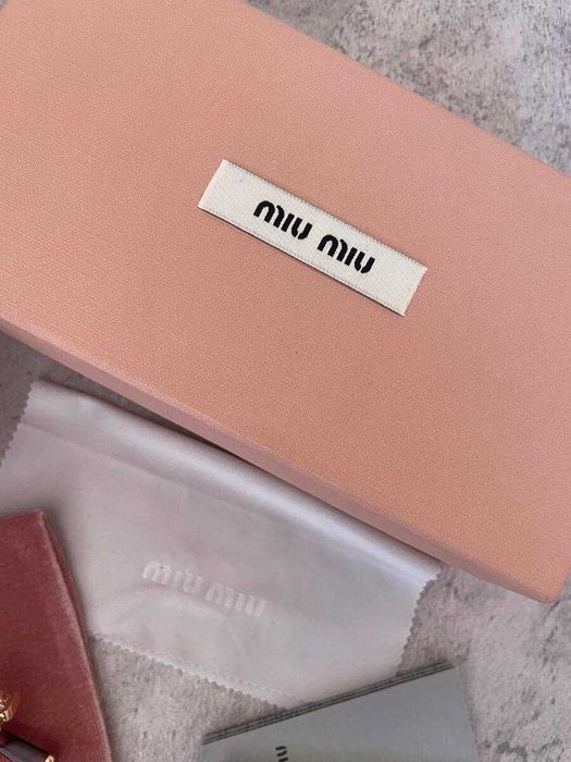 Óculos de Sol Miu Miu Rosa