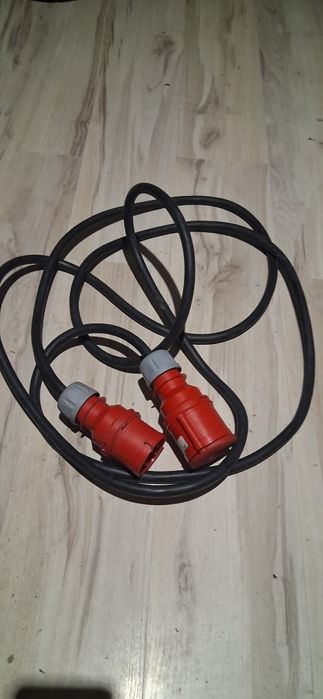 Przedłużacz siłowy 32A 400V 5m PCE – jak nowy