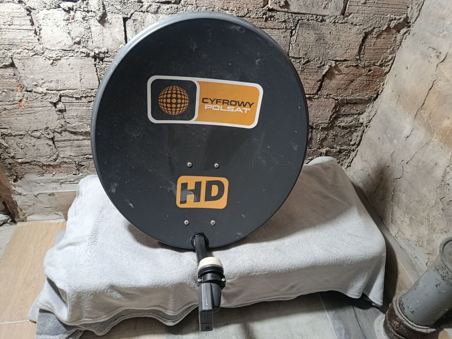 Antena satelitarna Cyfrowy Polsat HD 60 cm + konwerter Sharp Twin LNB