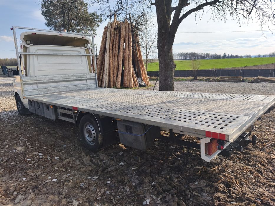 Najazd platforma zabudowa auto laweta