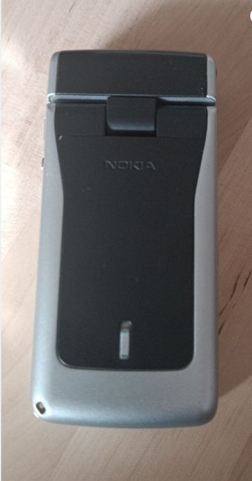 Vendo telemóvel Nokia N 90 impecável, com todos os acessórios de origem!!!
