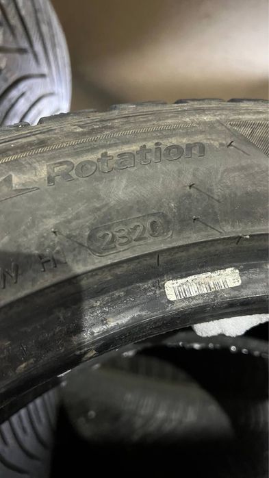 Комплект зимової гуми 225/50/18