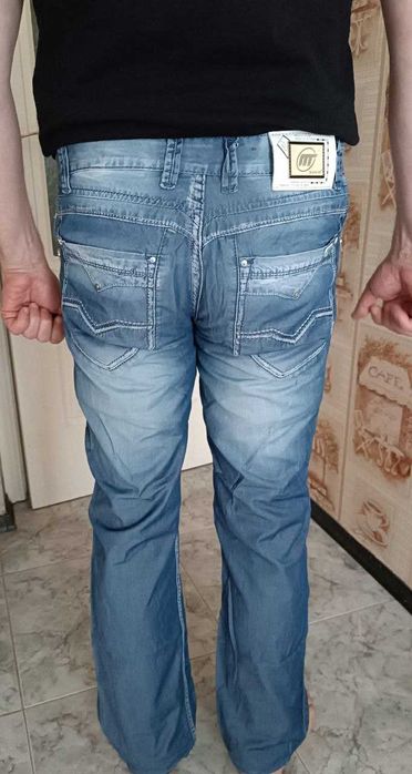 Молодіжні, стильні, дуже легкі, чоловічі джинси Ock-UP. 32р.
