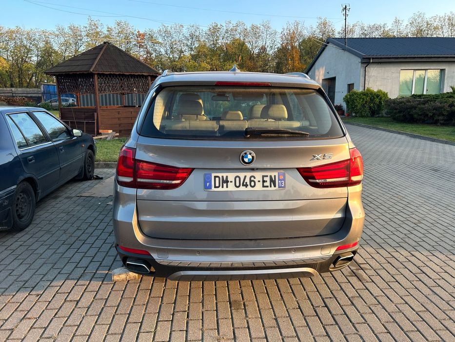BMW X5 Do poprawek lakierniczych.