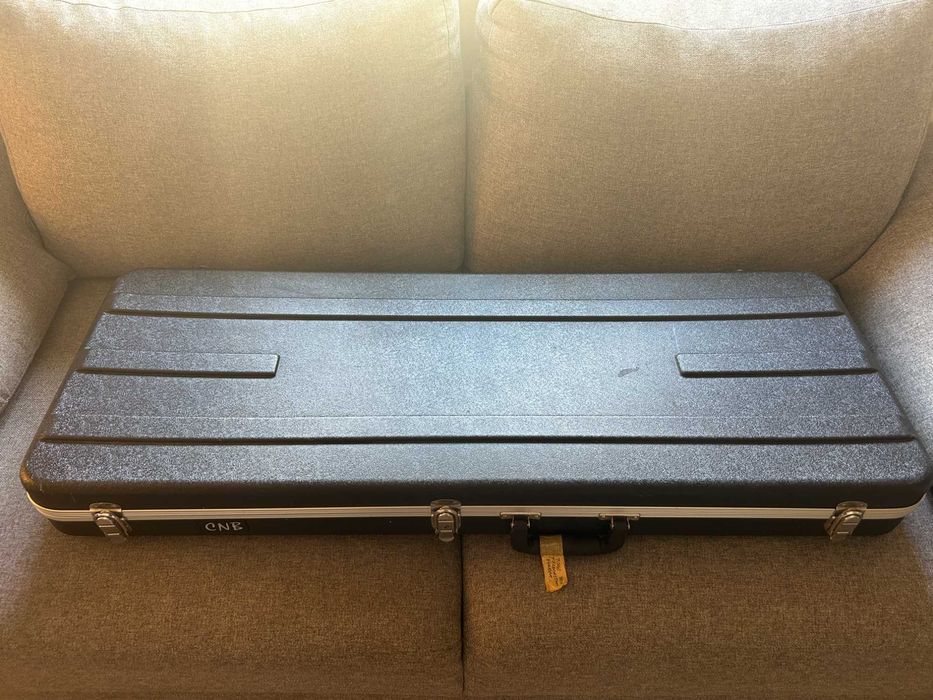 Fender Telecaster Modern Player (Upgrades Lace Sensor) + Hard Case