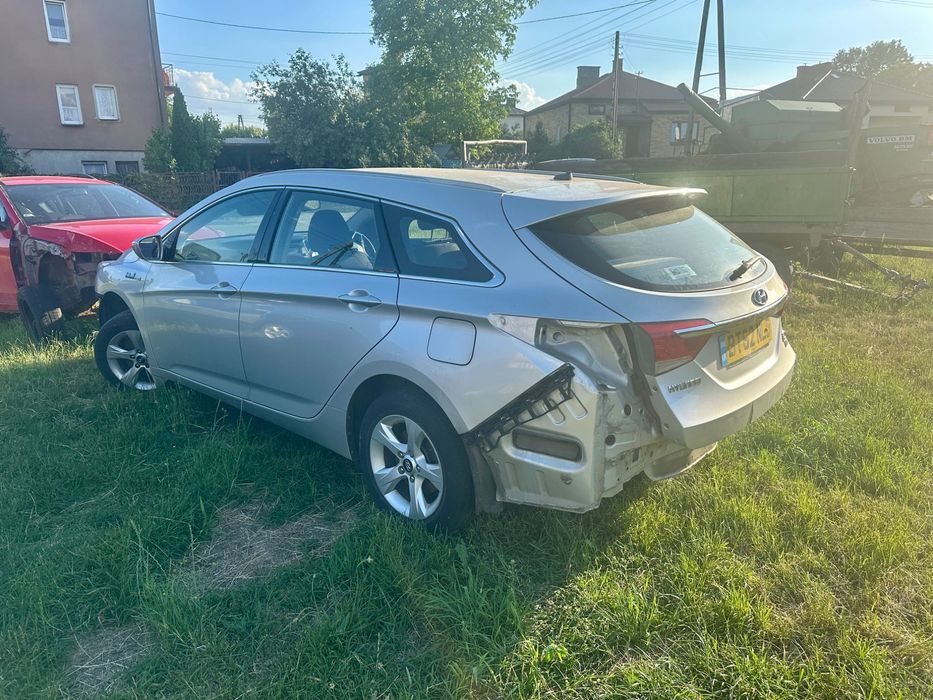 Hyundai i40 2011-2019 N3S Drzwi lewe prawe Maska Klapa przód tył Szyba Posiadam wiele części do tego auta  Silnik i zderzaki nie dostępne