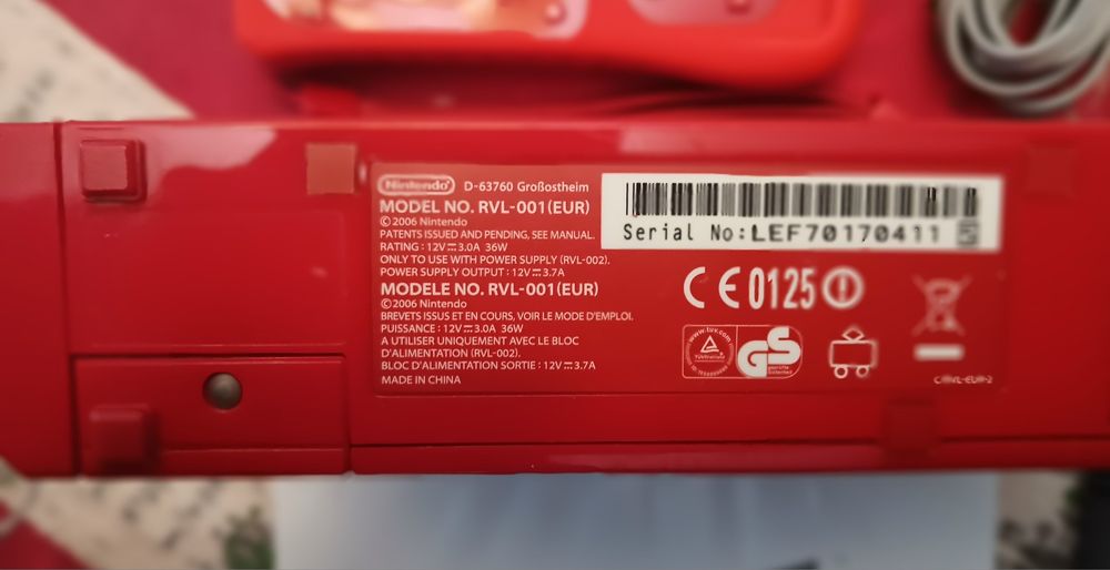 Conjunto Nintendo Wii Vermelha Edição Limitada