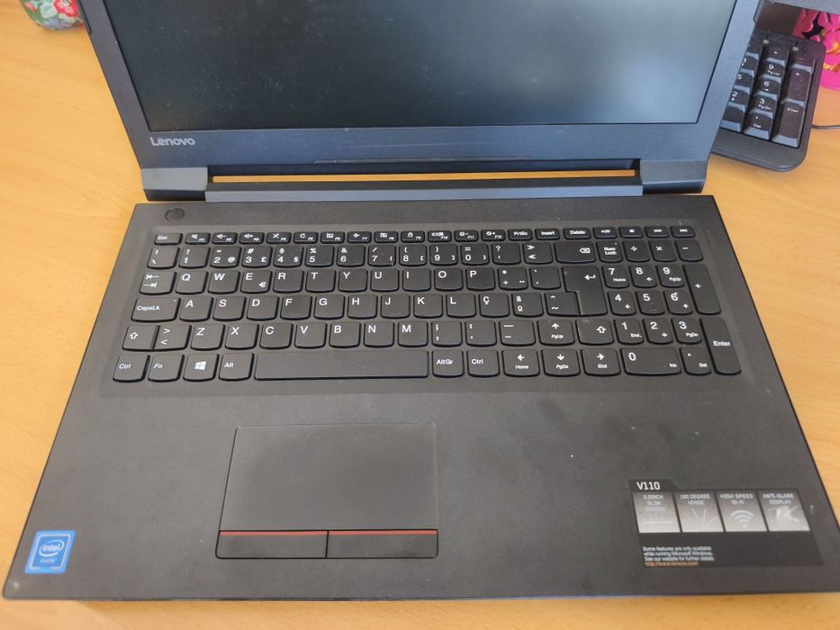 Computador marca Lenovo