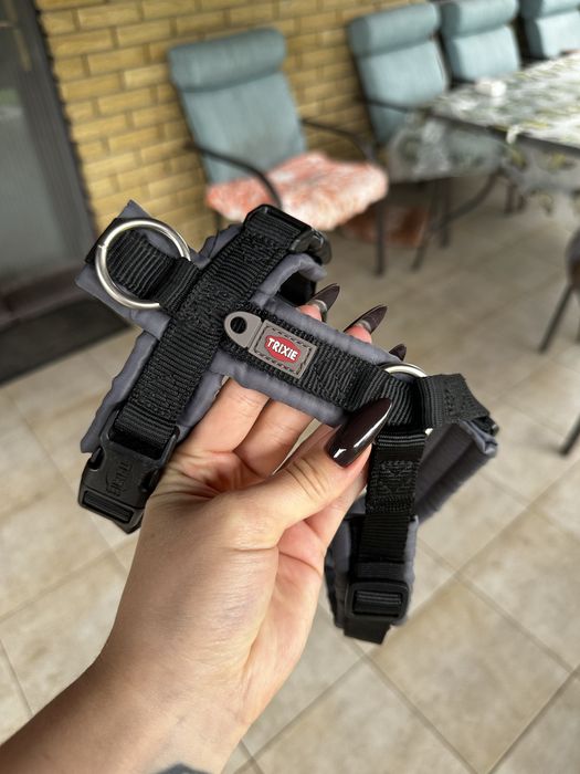 Шлея Trixie Premium трекінгова для собак S–M