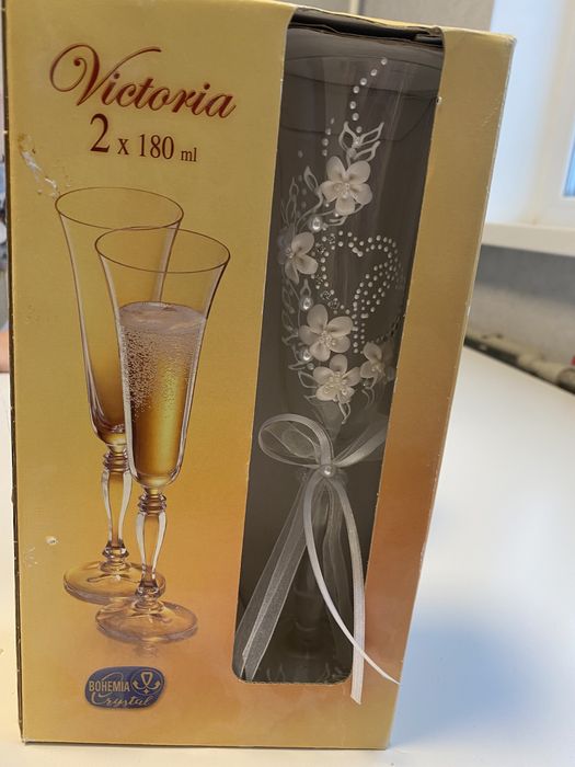 Свадебные бокалы