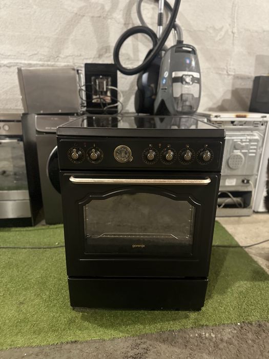 Електрична плита Gorenje GECS5B70CLB, склокераміка, духовка 70 л