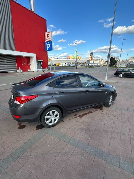 Hyundai Accent 2012 1.6 бензин