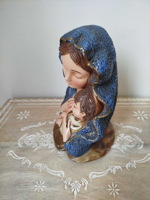 Antiga Escultura em Cerâmica "Virgem Maria e o Menino"