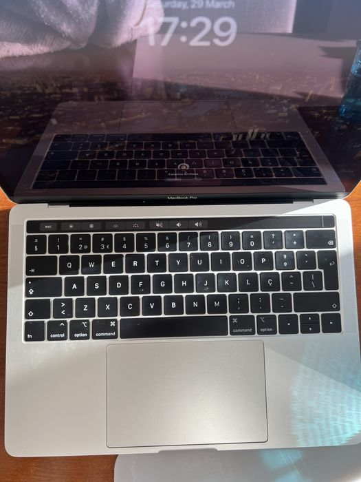 MacBook Pro 13” 2019 | touch bar
