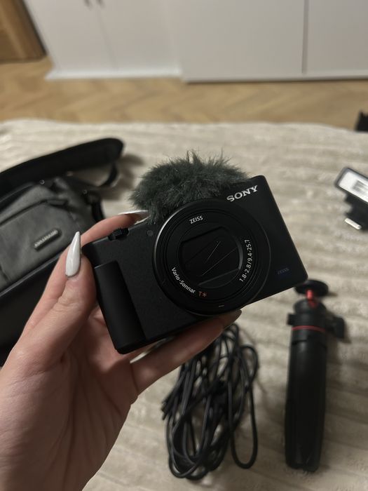 Sony ZV-1 aparat do vlogowania + akcesoria, torba, lampy