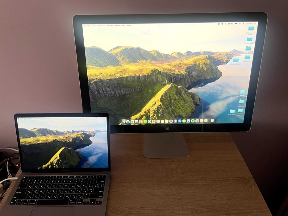 Apple Cinema Display 24 A1267