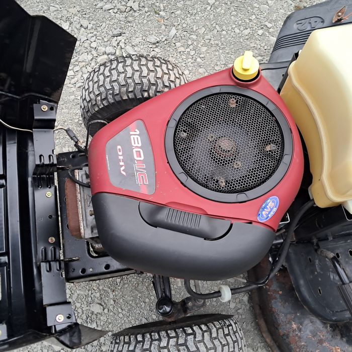 Kosiarka traktorek  Partner 18km b&s