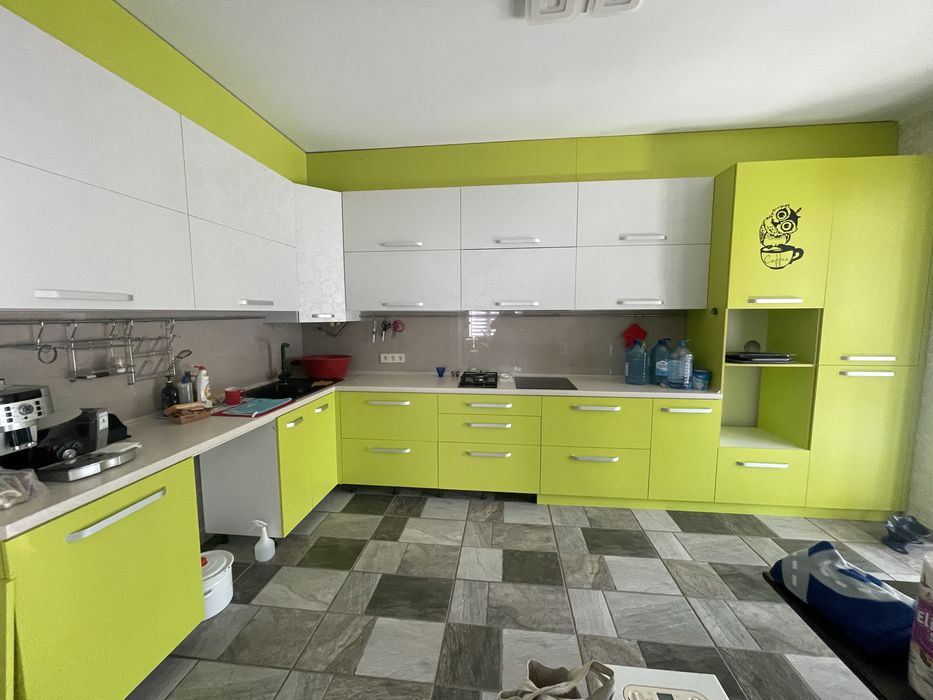 Двухэтажный дом с гостевым домом на участке Северный