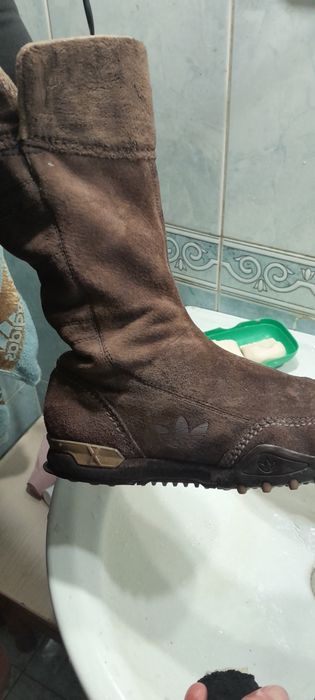 Сапоги adidas жіночі