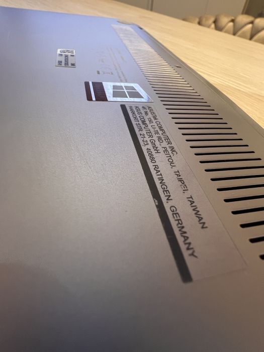 Laptop Asus UX 434f smukly i elegancki