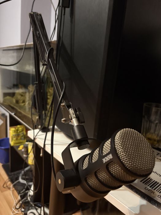 mikrofon rode podmic ze statywem swietna jakosc audio np do podcastow
