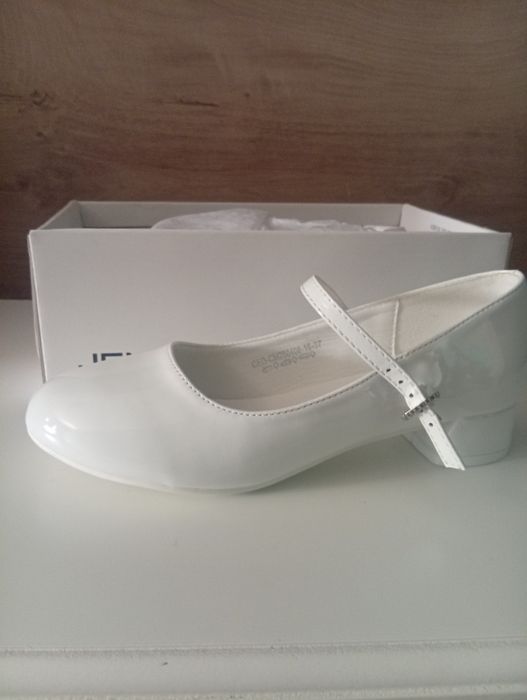 Buty komunijne...