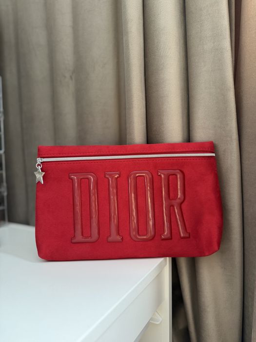 Косметичка  від christian dior