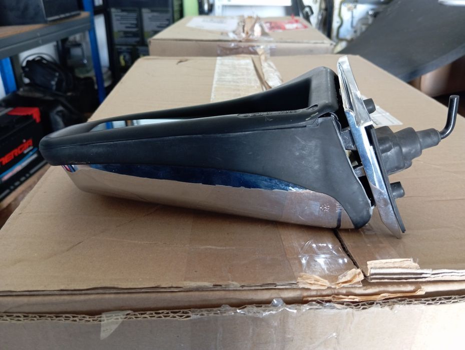 Vidros farol  + espelho esquerdo Mercedes w115 novos (NOS)