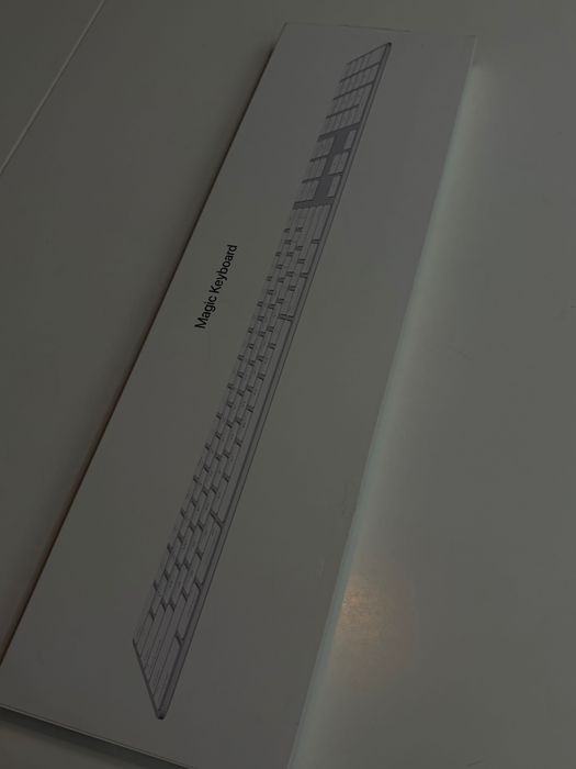 Клавіатура: Magic keyboard with numeric keypad, Apple клавіатура