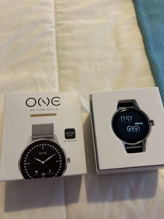 Relógio Smartwatch da One Prateado