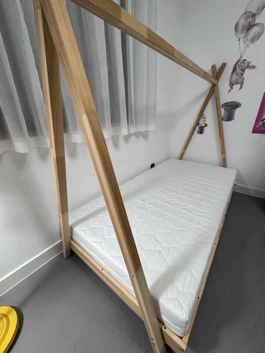 Łóżko Luletto Tipi z barierką płotek Duo 180/90 z materacem