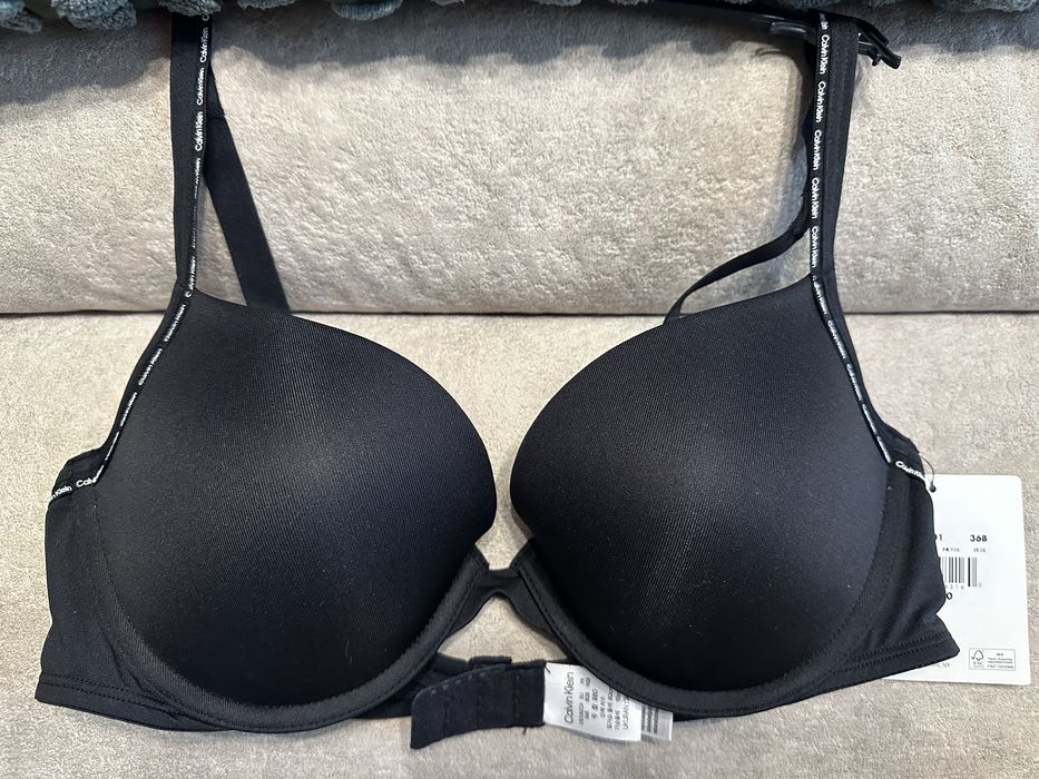 Жіночі бюстгальтери Calvin Klein на кісточках та мʼякі