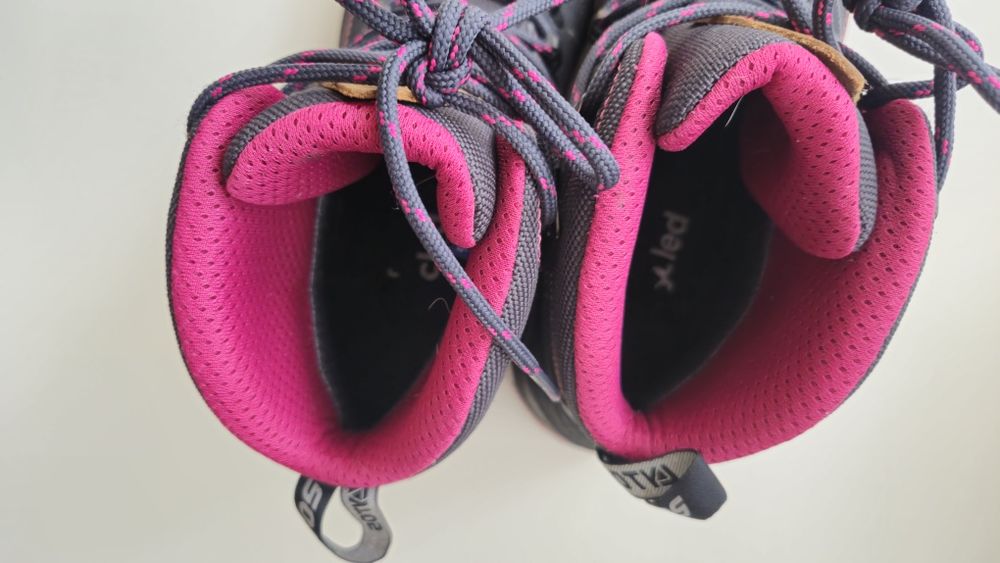 Trekkingowe buty 41 cm