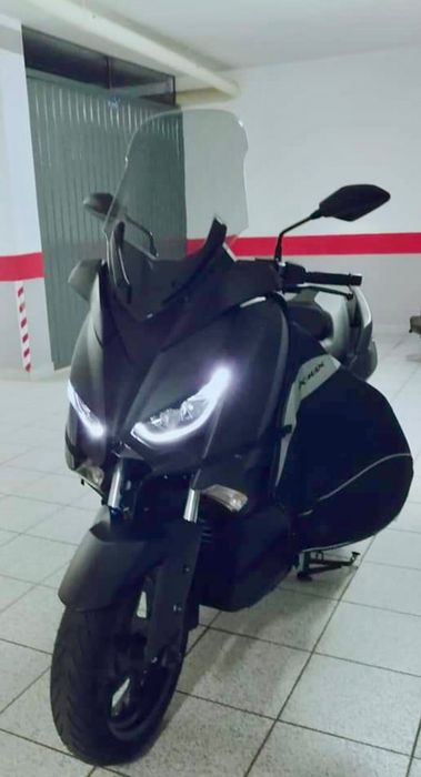 Yamaha X-Max 300 de passeio