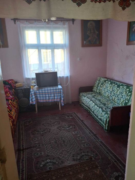 Будинок та земельна ділянка 25 сот., с. Стриганка