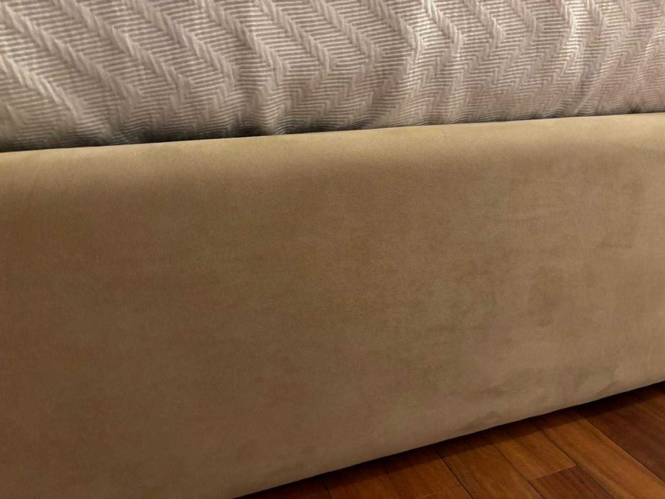 Cama / sommier casal estofado em nobuck com estrado elevatório 1,6x2 m