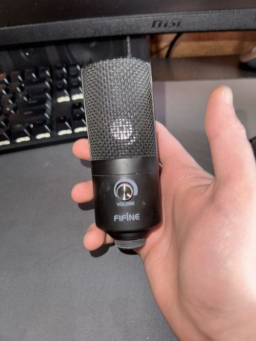 Продам мікрофон FIFINE T669