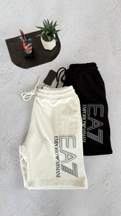 Чоловічі мужские шорти  Armani EA7