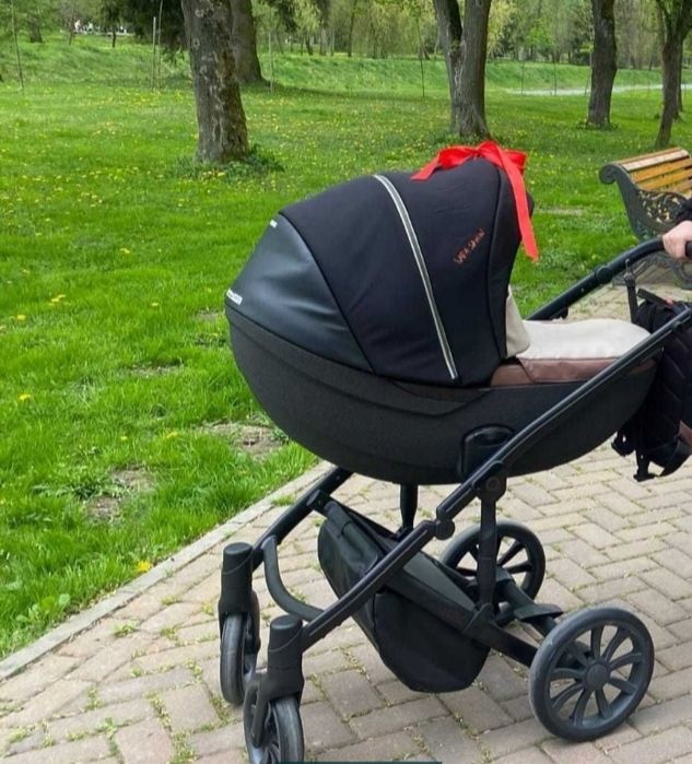 Продам каляску 2 в 1