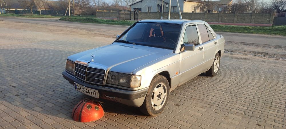 Продам Мерседес. Е190