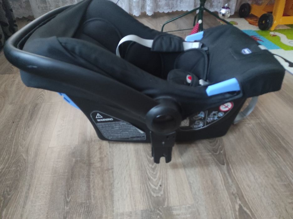 Дитяче автокрісло Chicco